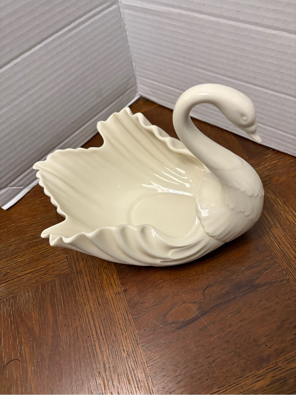 Medium Lenox Ivory Swan Serving Dish. Tricket